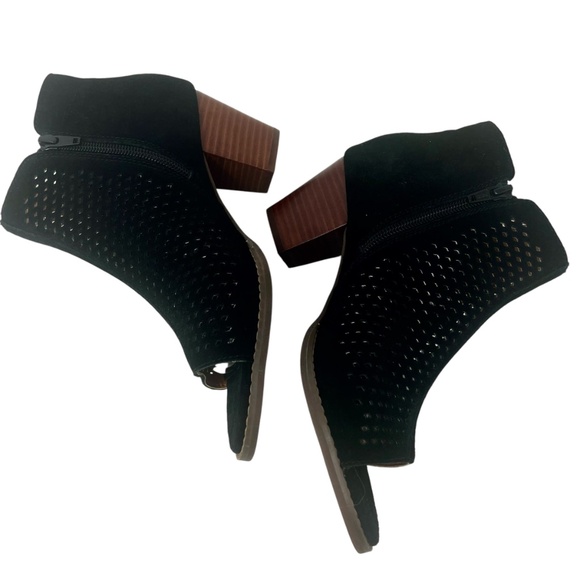 Vionic Women's Chyrssa Black Suede Side Zip Open Toe Booties size 8 - Picture 4 of 12